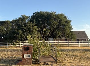 2405 Texan Dr, Haslet, TX 76052