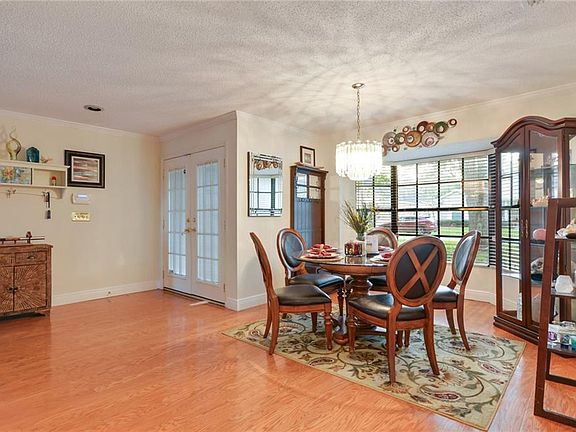 3rd image of 11501 E Queensway Dr