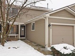 235 E Forest Knoll Dr, Palatine, IL 60074