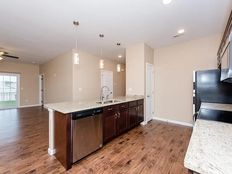 Willowbrooke — Photo 10