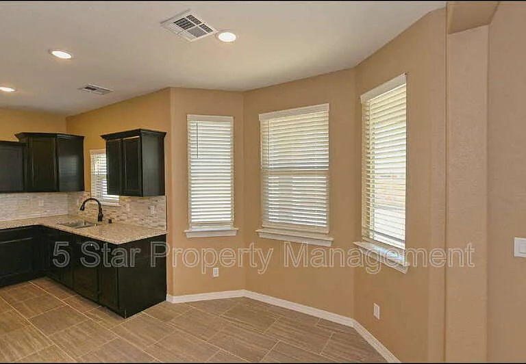 4628 Marisabel Azcarate St — Photo 18