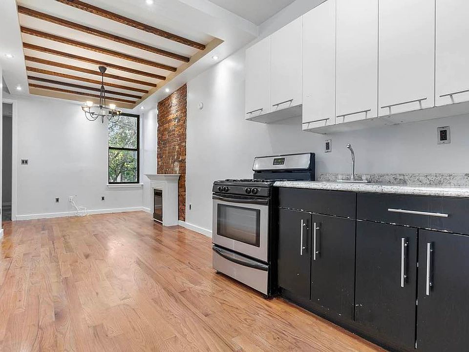 1st image of 913 Saint Johns Pl APT 1A