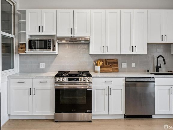 4th image of 782 Green St