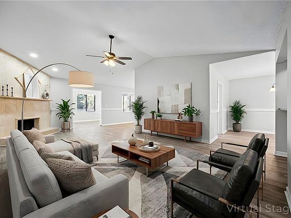 3rd image of 10090 Timberstone Rd