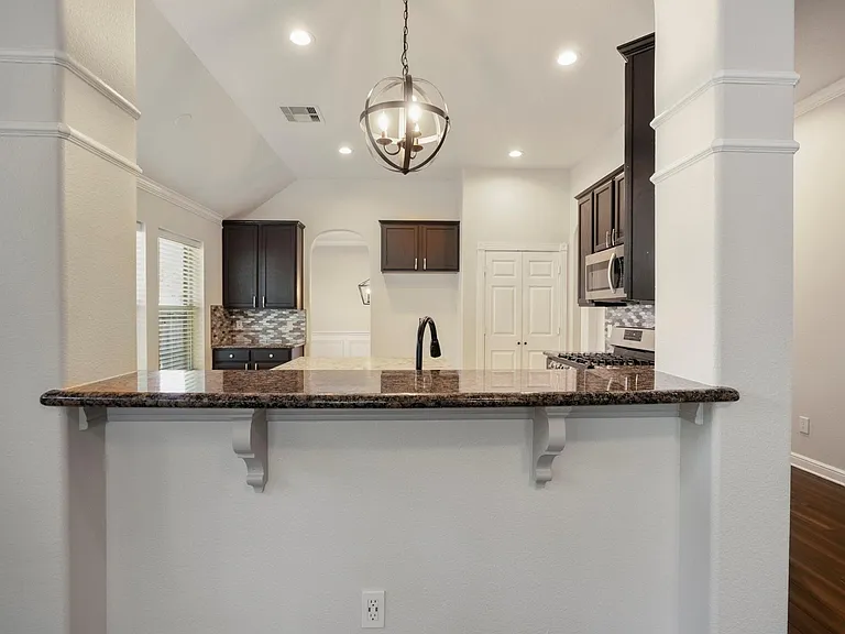 5802 Sawyer Bend Ln — Photo 17