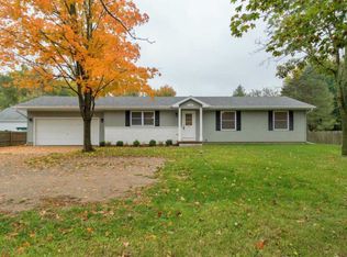 2590 Grovenburg Rd, Lansing, MI 48911