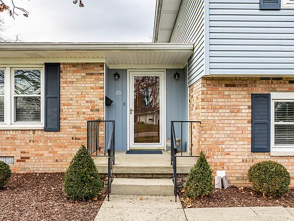 4th image of 1403 Miami Ct S