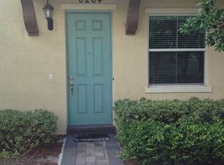 8264 Cascada Isle Dr, Hollywood, FL 33024