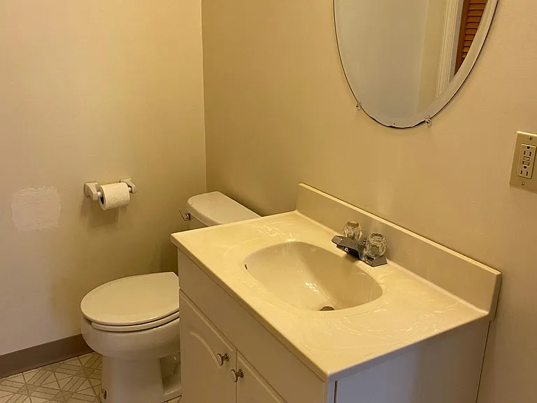 154 Washington St #C — Photo 10