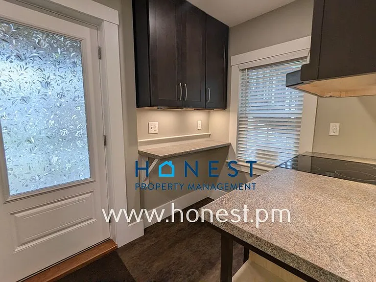 18 Warren St #3 — Photo 3