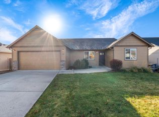 722 NE Redwood Ave, Redmond, OR 97756