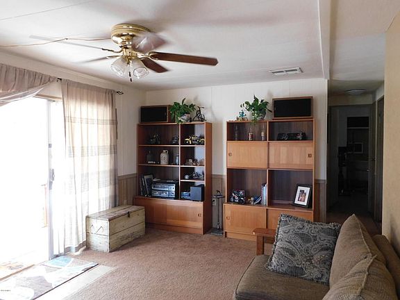 4th image of 370 E Queen Creek Dr