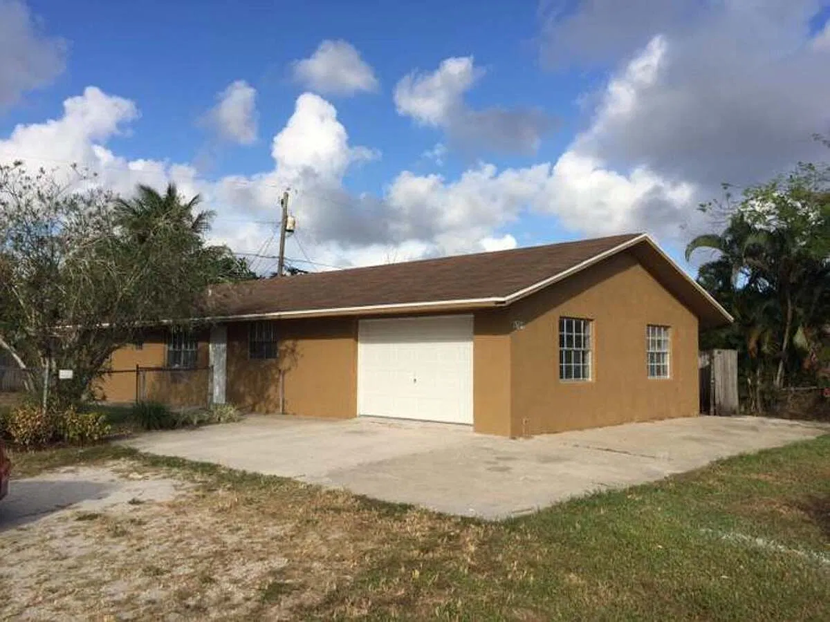 3 bed, 1410 sqft, $2,050 — Photo 2
