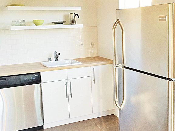 4th image of 2134 Santa Ynez St APT 4