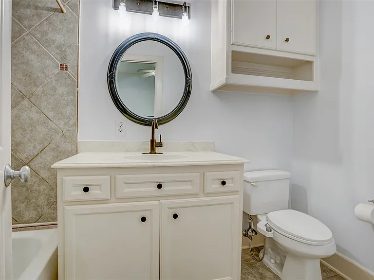 4262 Childress St #B — Photo 20