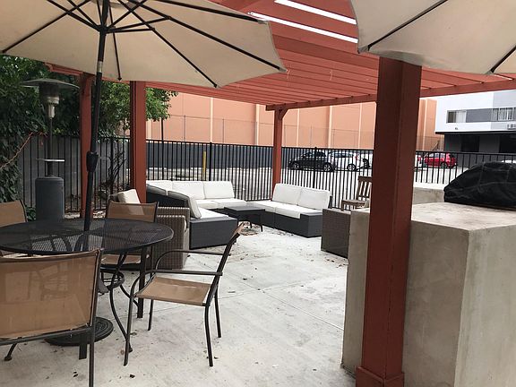2nd image of 4121 Eagle Rock Blvd #203