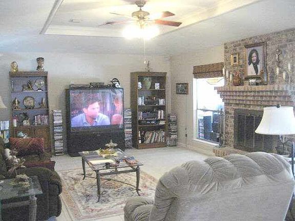 3rd image of 8570 Evangeline Dr