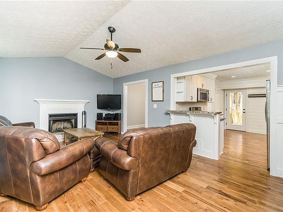 4th image of 254 Cedar Mill Ln