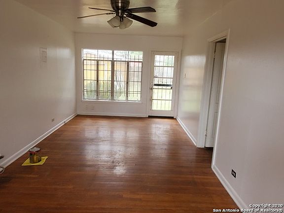 4th image of 1015 Hermine Blvd