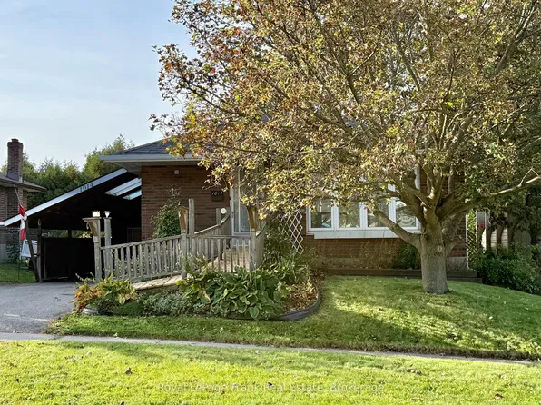 1014 McCullough Dr, Whitby, ON L1N 1C6