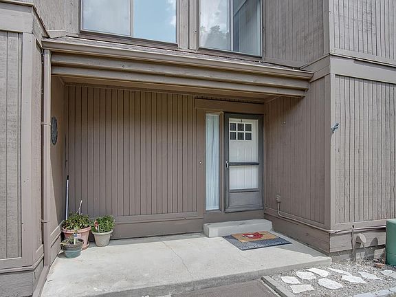 3rd image of 2129 Brookhurst Ave