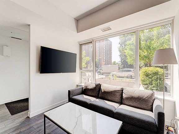 2nd image of 304 S 12th Ave SW