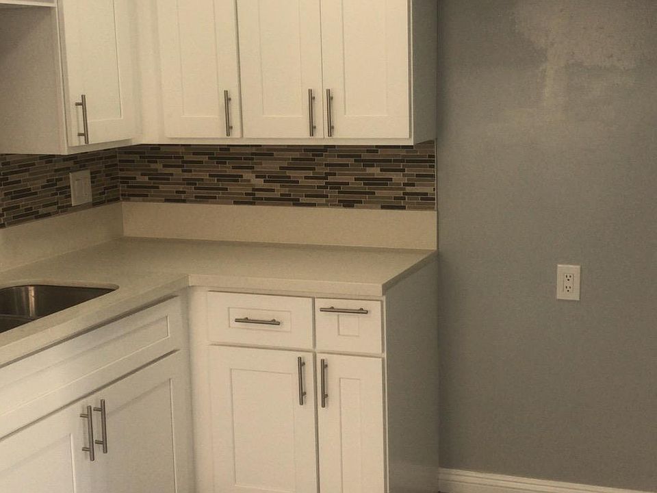 1st image of 127 S Oxford Ave #3