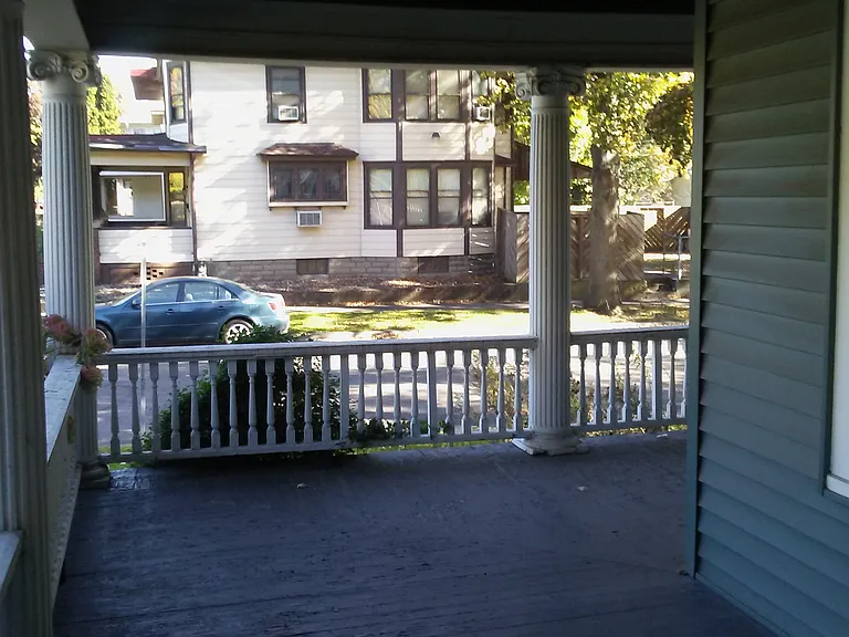 2122 Marshall Ave — Photo 7