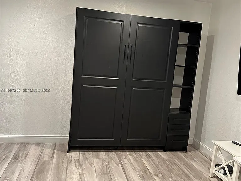 8401 Crespi Blvd #3 — Photo 4