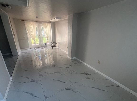5th image of 1232 NE 182nd St