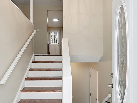 5th image of 4563 Eldywood Ln