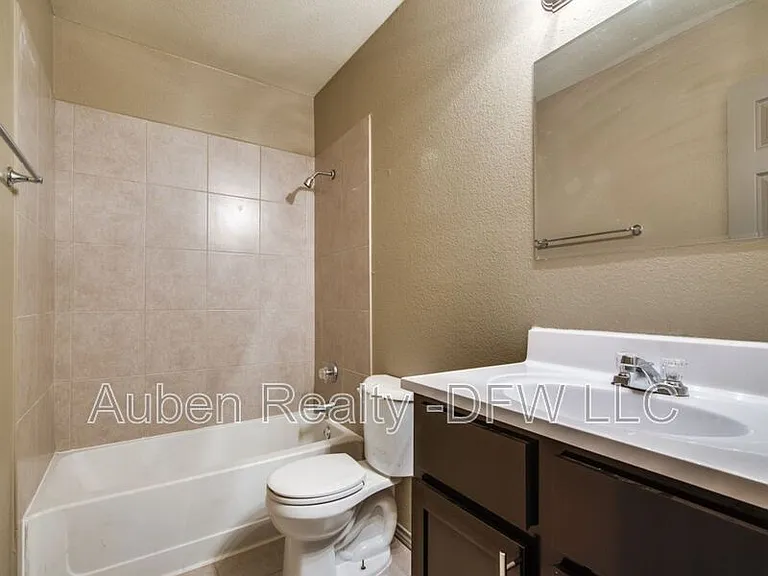 7716 Sable Ln — Photo 16