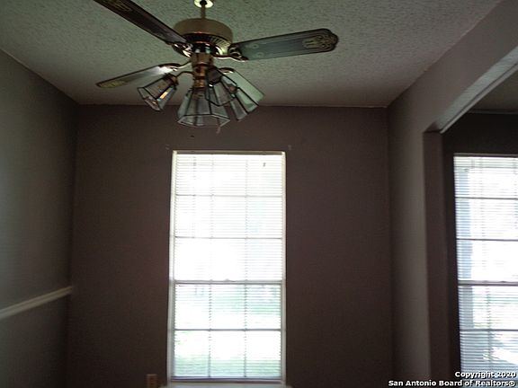 3rd image of 305 Diana Dr