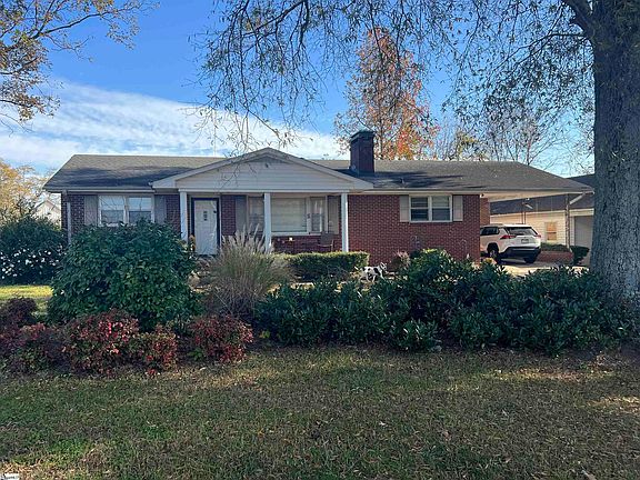 2nd image of 374 Flatwood Rd