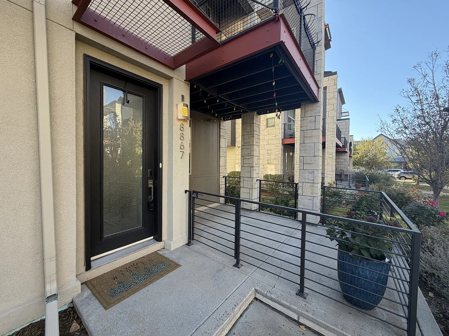 8867 E 55TH AVE - - — Photo 2