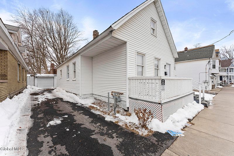 3rd image of 494 Hulett Street