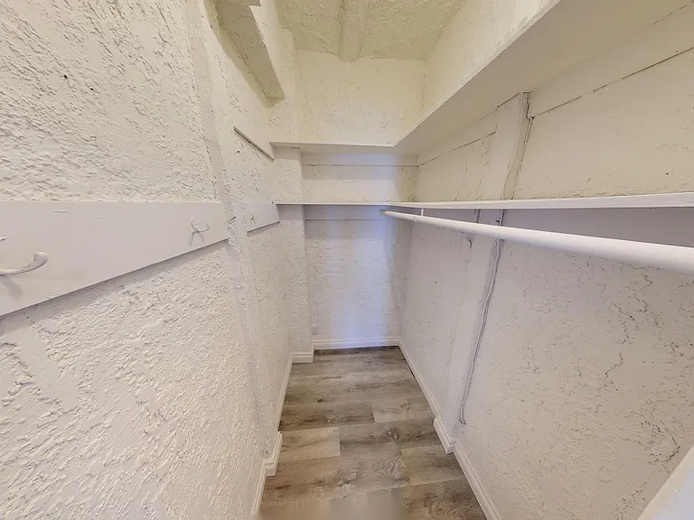 Chateau Hollywood — Photo 29