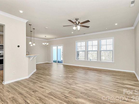 4th image of 23144 Clarabelle Dr