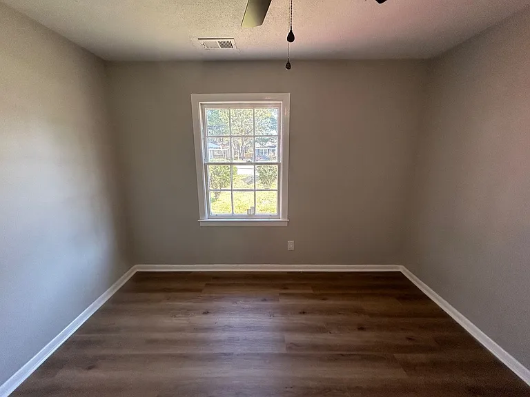 4539 Bluff Rd — Photo 8
