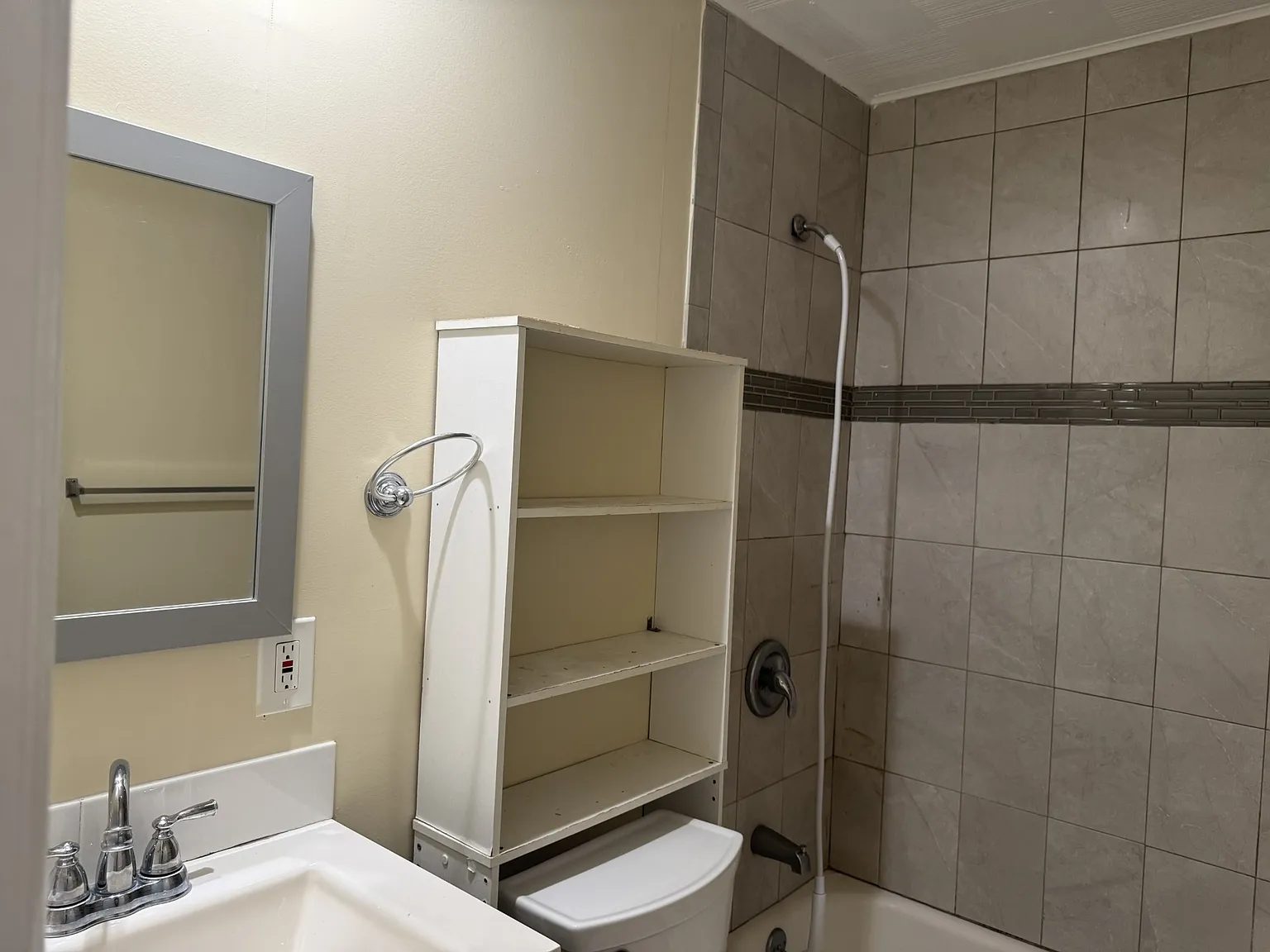 2 bed, 925 sqft, $1,900 — Photo 4