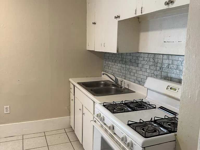 538 Spencer St NE #1 — Photo 10