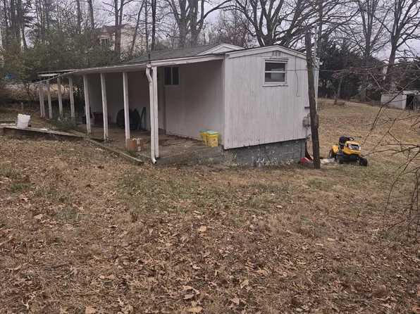 1629 Read Mountain Rd NE, Roanoke, VA 24019