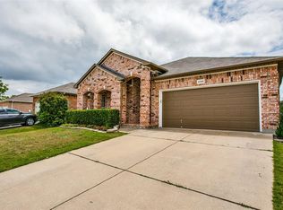 4100 Petersburg Dr, Fort Worth, TX 76244