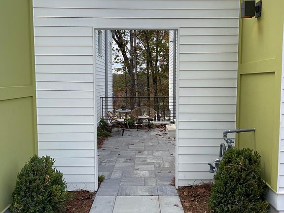 Entry way