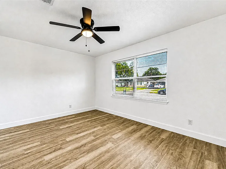 1206 Gary Ave — Photo 20