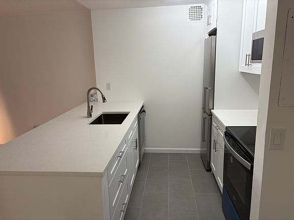 2nd image of 50 Columbus Ave APT 902