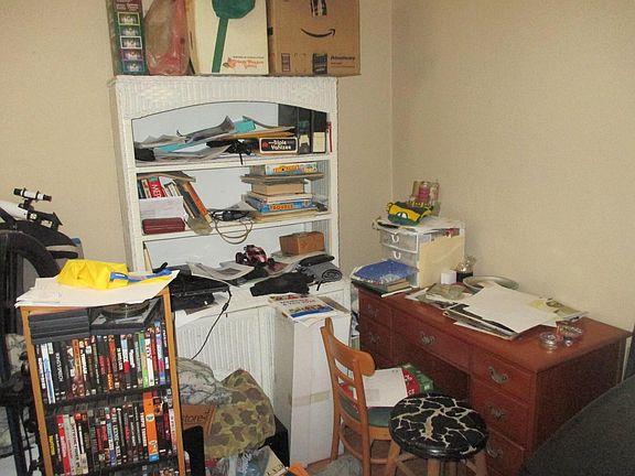 4th image of 611 E Chambers STREET #613