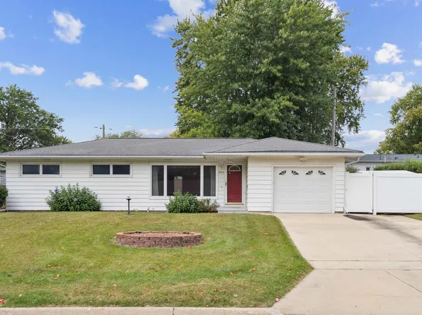 2514 Saratoga Dr, Waterloo, IA 50702