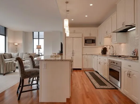 201 11th St S #2220, Minneapolis, MN 55403