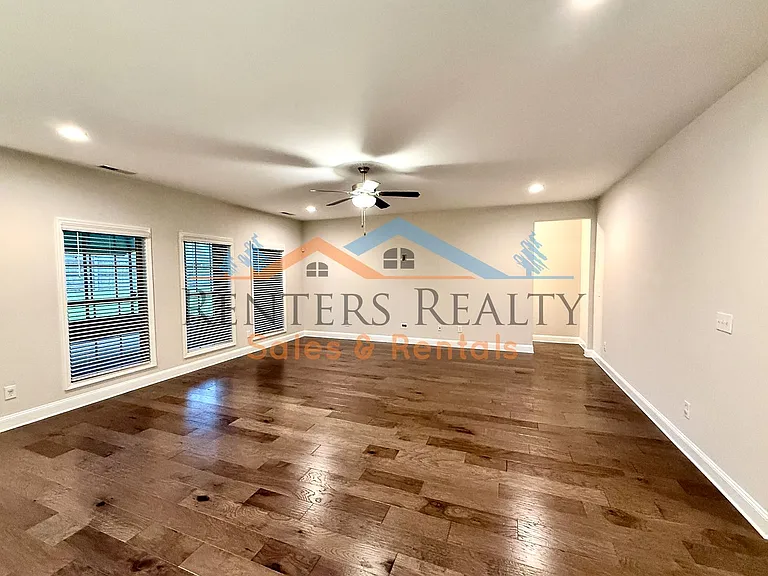 104 Colony Cove Dr — Photo 18